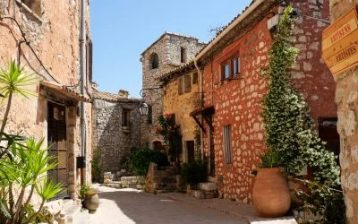 Tourrettes sur loup grande rue 6, Blog conseils immobiliers Quartiers de Tourrettes-sur-Loup : Guide Immobilier Complet