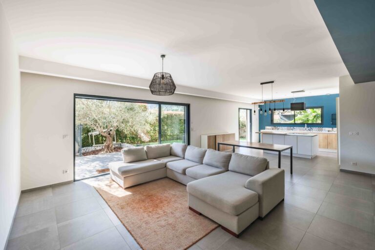 11 VILLA 6P LA COLLE SUR LOUP ENTREE 768x512