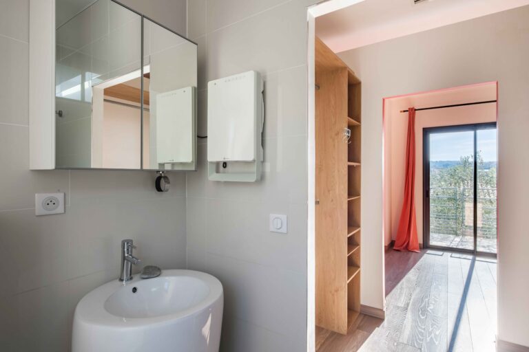 24 VILLA 6P LA COLLE SUR LOUP SUITE PARENTALE 768x512