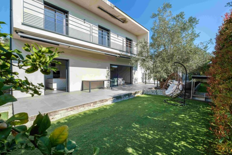 26 VILLA 6P LA COLLE SUR LOUP JARDIN 768x512