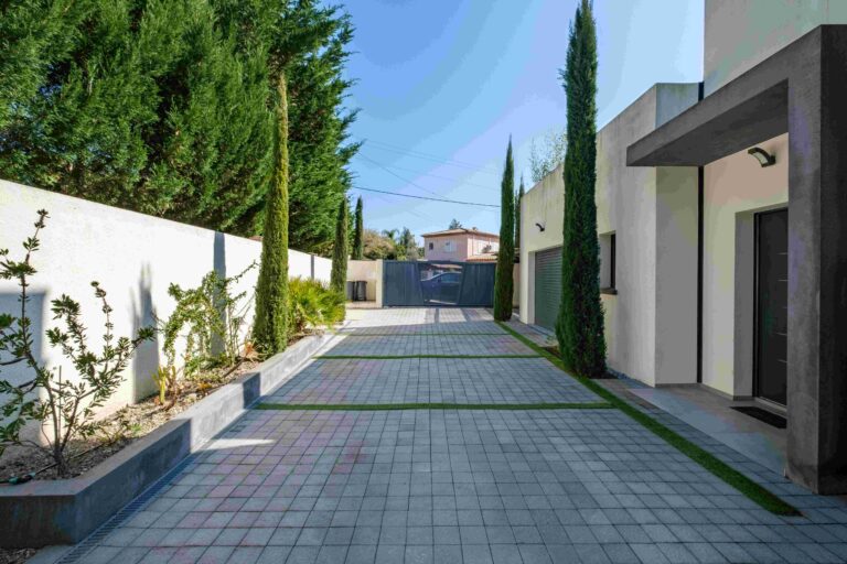 32 VILLA 6P LA COLLE SUR LOUP ALLEE 768x512