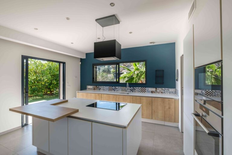 5 VILLA 6P LA COLLE SUR LOUP CUISINE 768x512