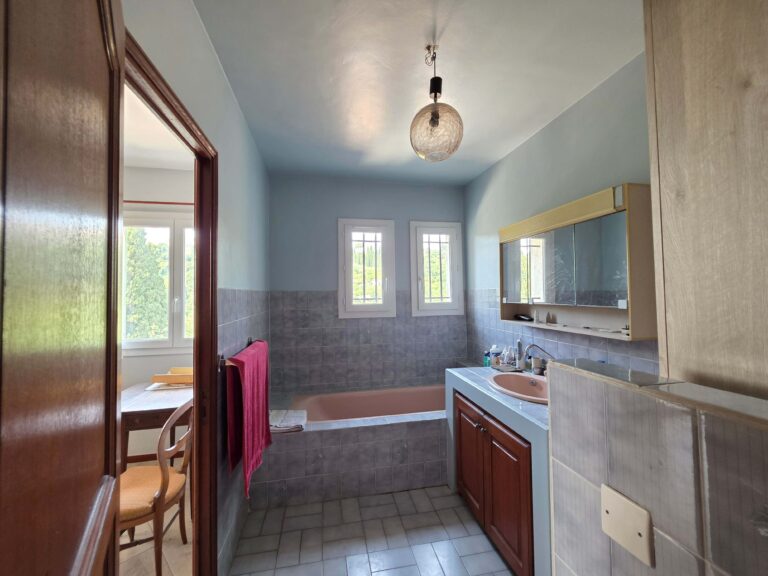 9x St Paul de Vence Villa 6 P SDB suite parentale 768x576